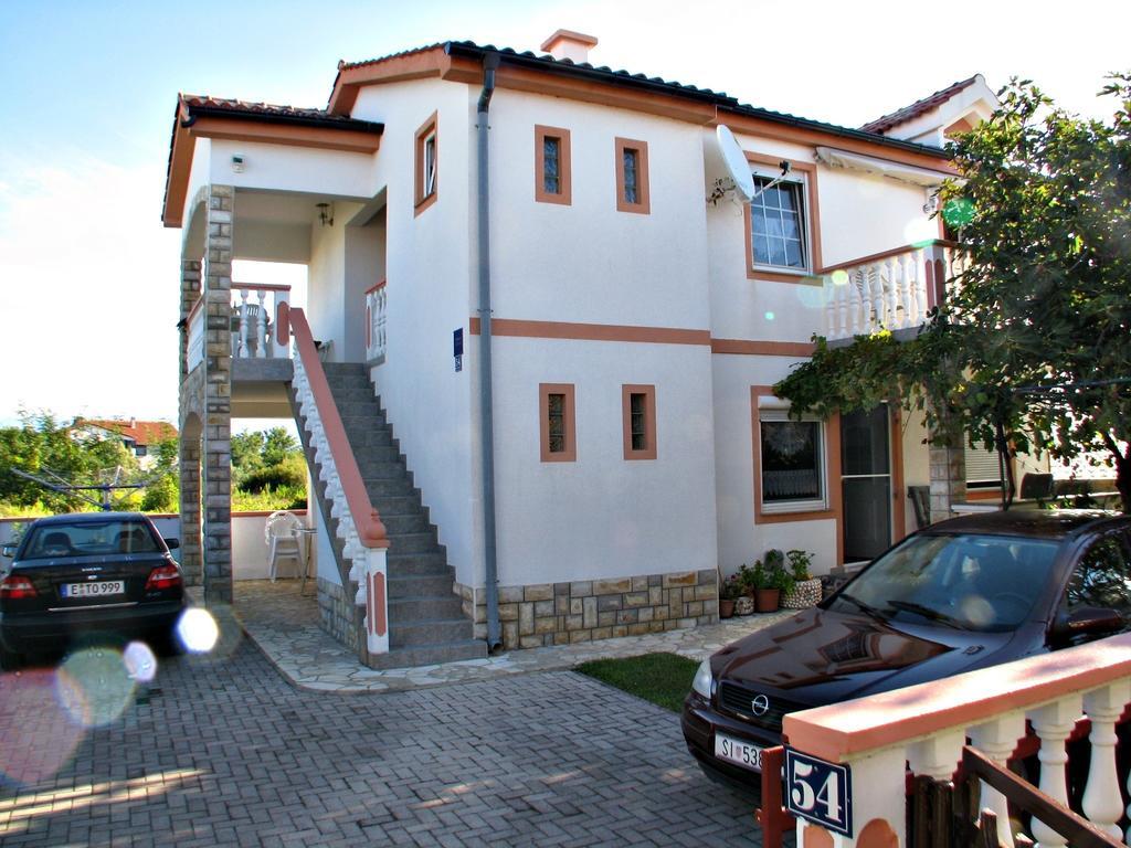 Apartments Galic Nin Exterior photo