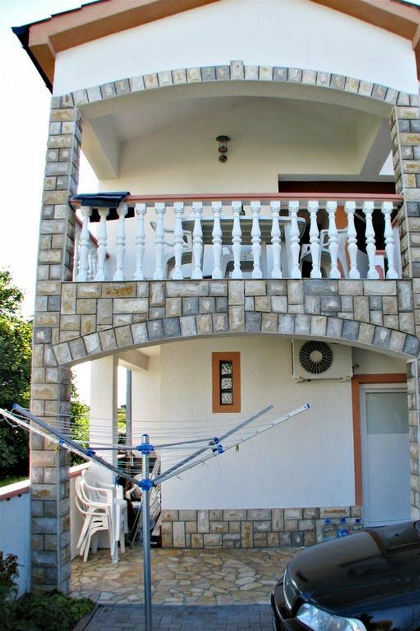 Apartments Galic Nin Exterior photo